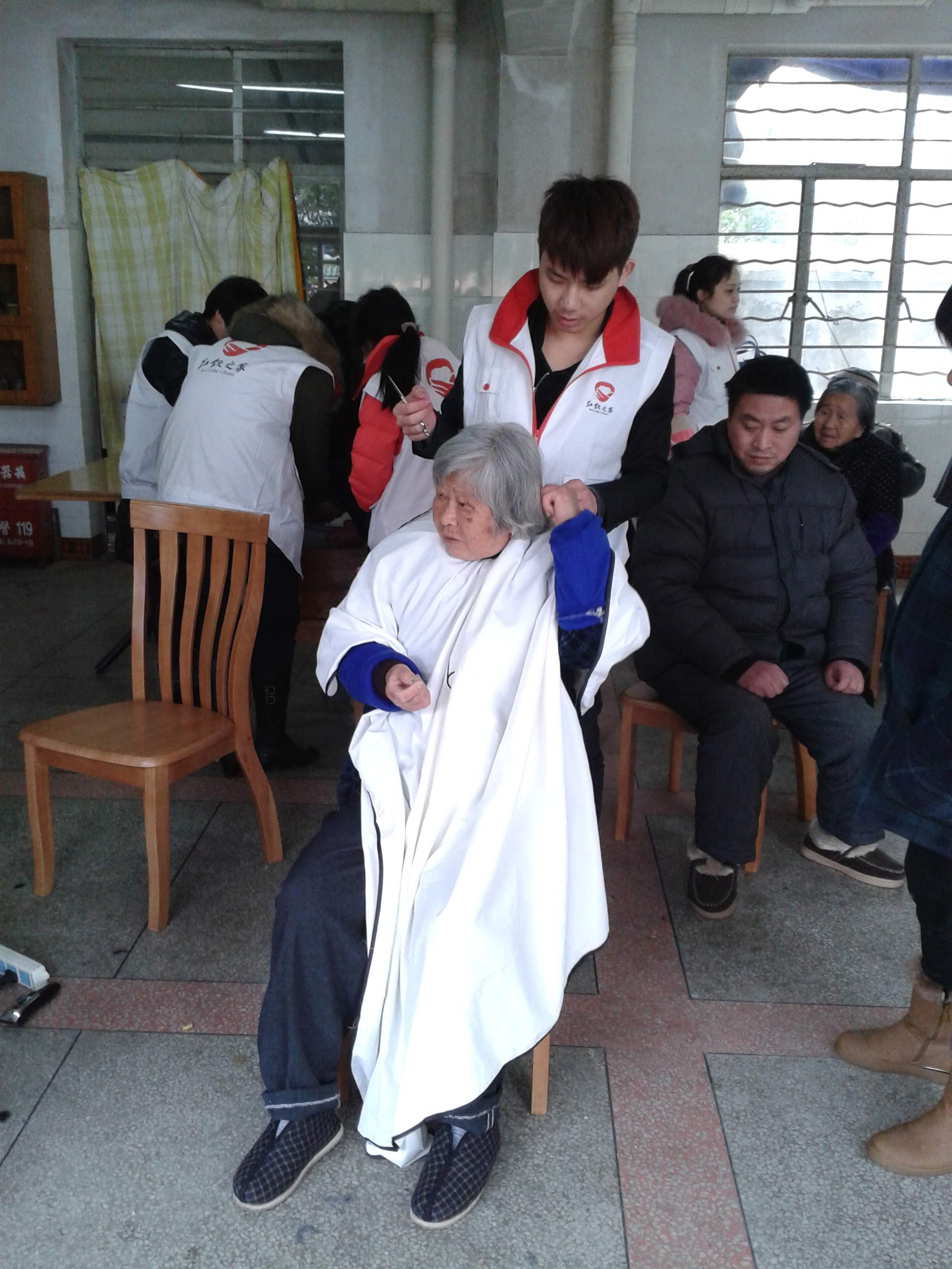 �����̼���Լ�����ͷ������