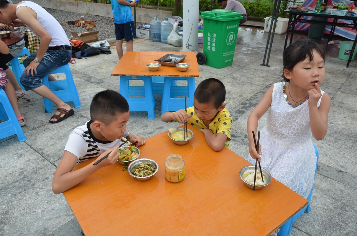 �Ա���ͣ�������