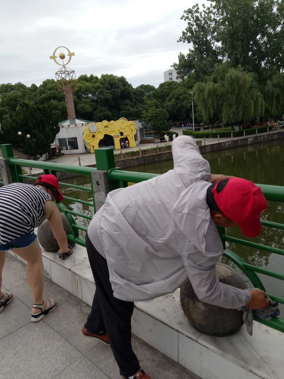 ��������