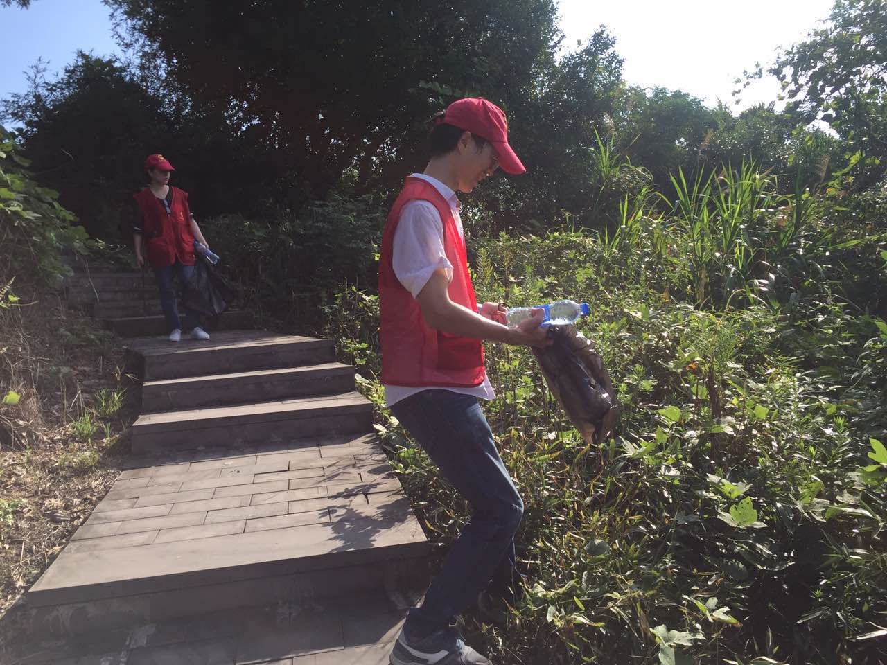 ־Ը��������ɫ����