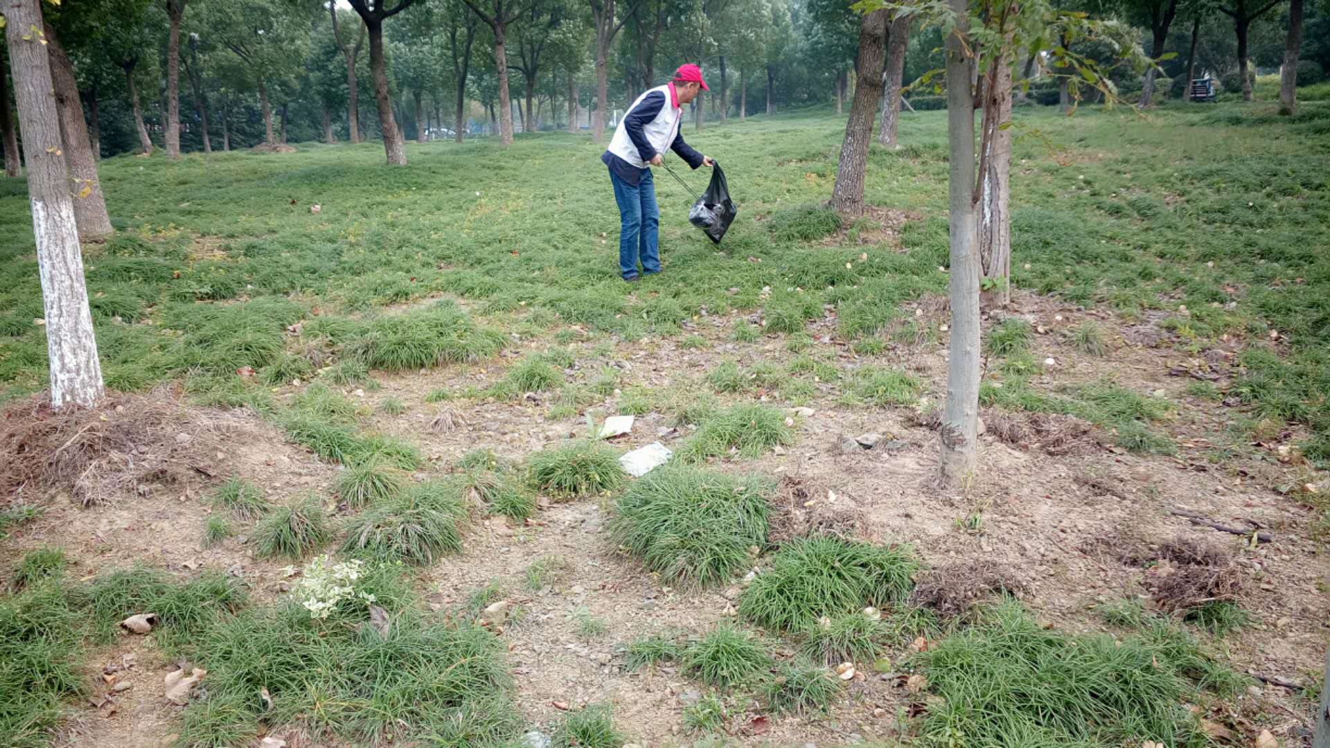 �������