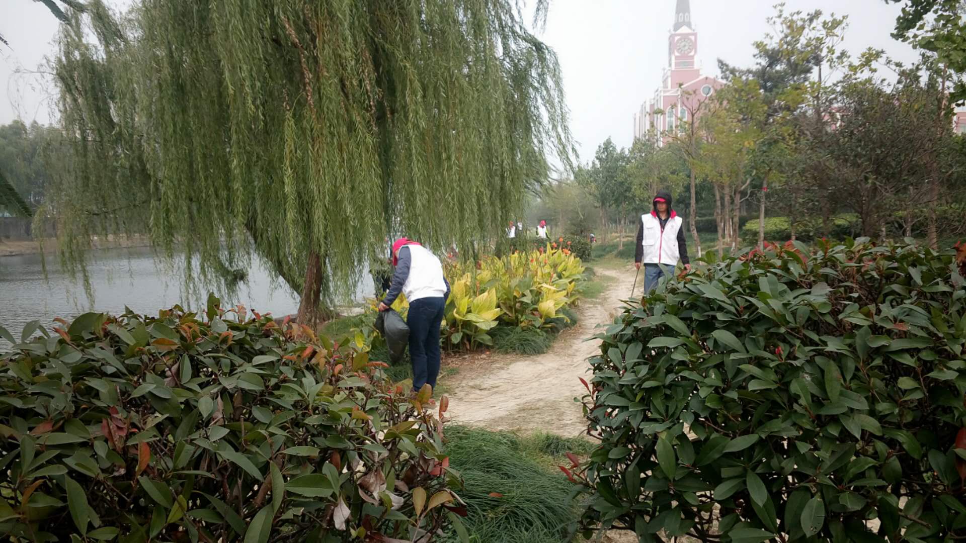 �������