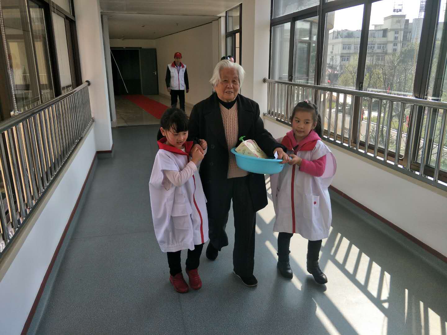 ���ϴ�С����