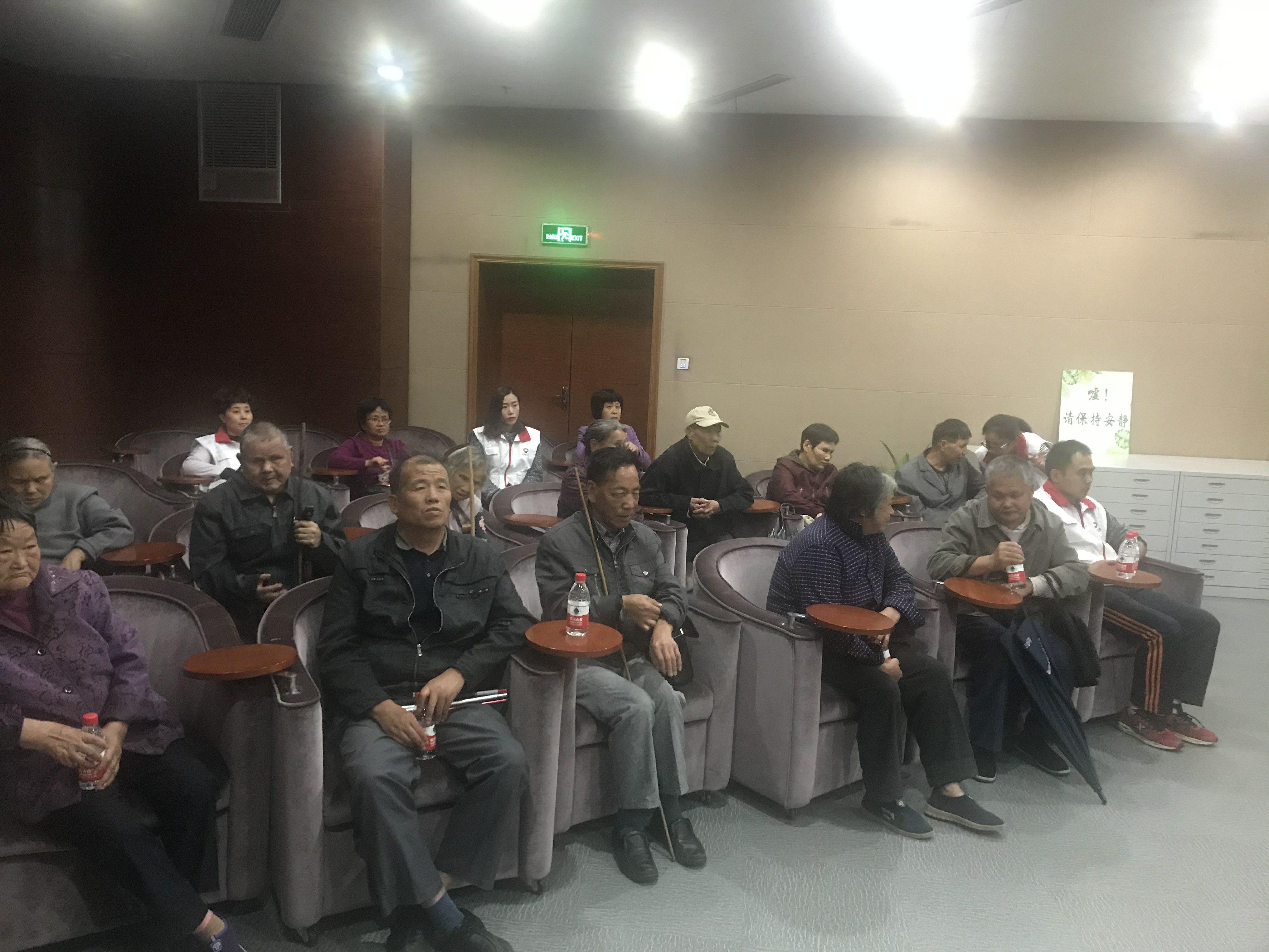 ΢��ͼƬ_201810181042451 [ԭʼ��С].jpg